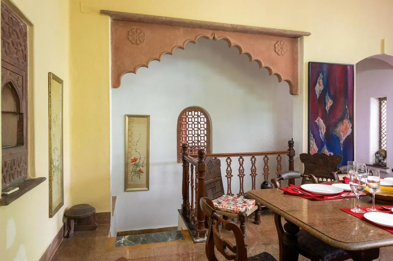 Hostie Chinar Haveli - Heritage Home With Pool, Gurgaon India